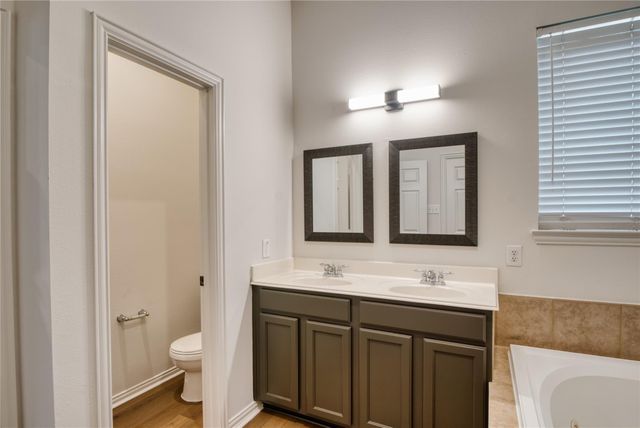 18314 S Elizabeth Shore Loop, Cypress, TX 77433