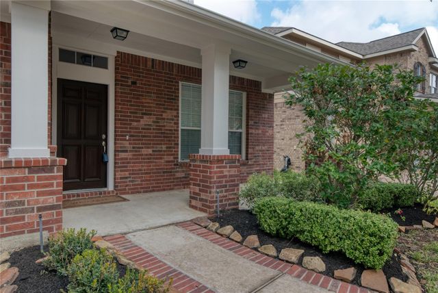 18314 S Elizabeth Shore Loop, Cypress, TX 77433