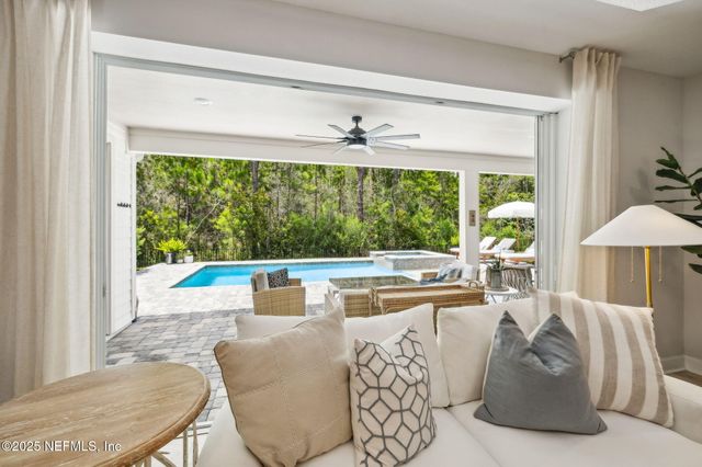 302 MARQUESA Circle, St. Johns, FL 32259