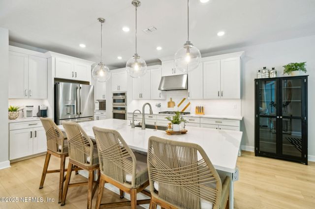 302 MARQUESA Circle, St. Johns, FL 32259
