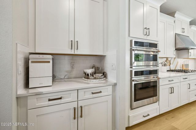 302 MARQUESA Circle, St. Johns, FL 32259