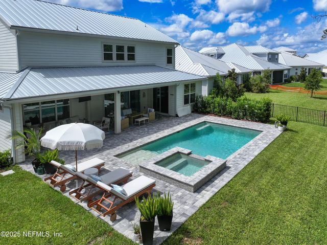 302 MARQUESA Circle, St. Johns, FL 32259