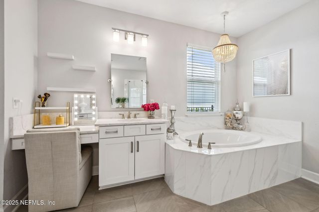 302 MARQUESA Circle, St. Johns, FL 32259