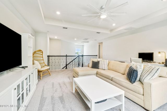 302 MARQUESA Circle, St. Johns, FL 32259