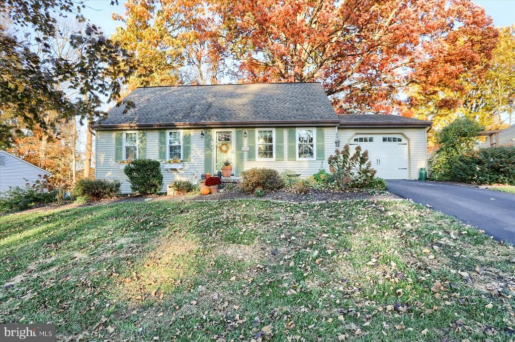 21 PINETREE DRIVE, Mechanicsburg, PA 17055