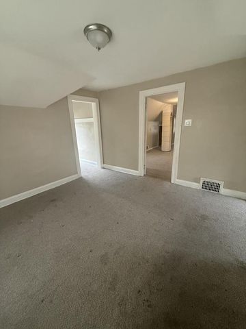 2714 W Concordia AVENUE, Milwaukee, WI 53216
