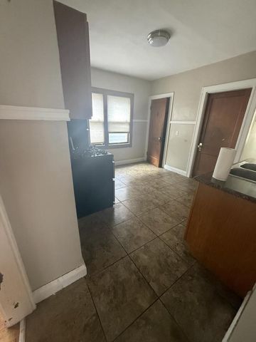 2714 W Concordia AVENUE, Milwaukee, WI 53216