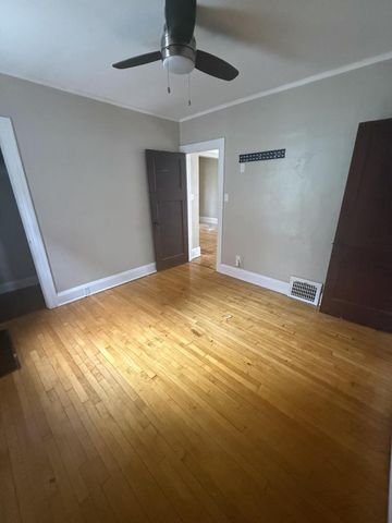 2714 W Concordia AVENUE, Milwaukee, WI 53216