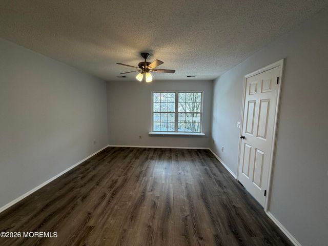 6 Nashville Court, Tinton Falls, NJ 07712