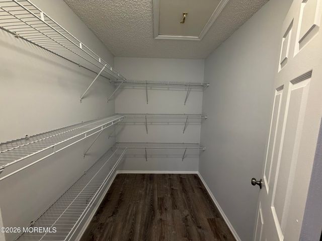 6 Nashville Court, Tinton Falls, NJ 07712