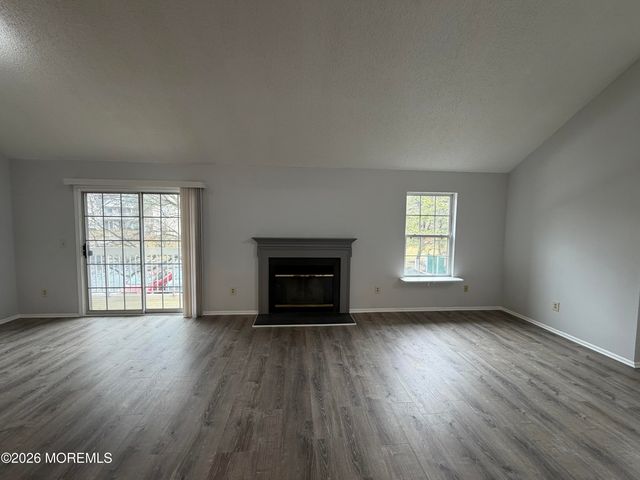 6 Nashville Court, Tinton Falls, NJ 07712