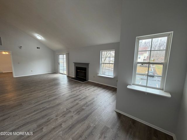 6 Nashville Court, Tinton Falls, NJ 07712