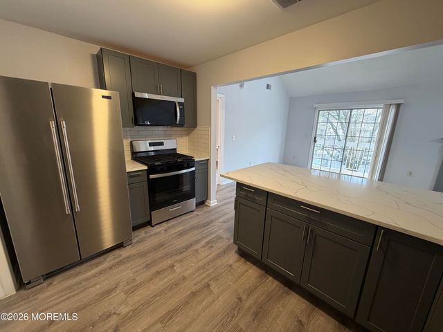 6 Nashville Court, Tinton Falls, NJ 07712