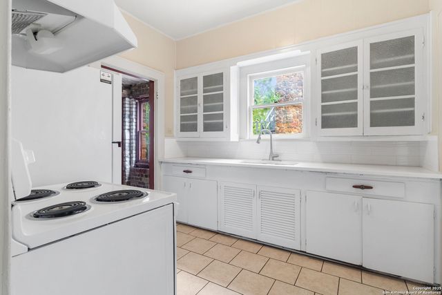 1618 W KINGS HWY # 1618, San Antonio, TX 78201