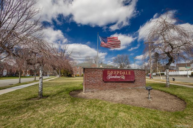 61-28 255th 1016, Little Neck, NY 11362