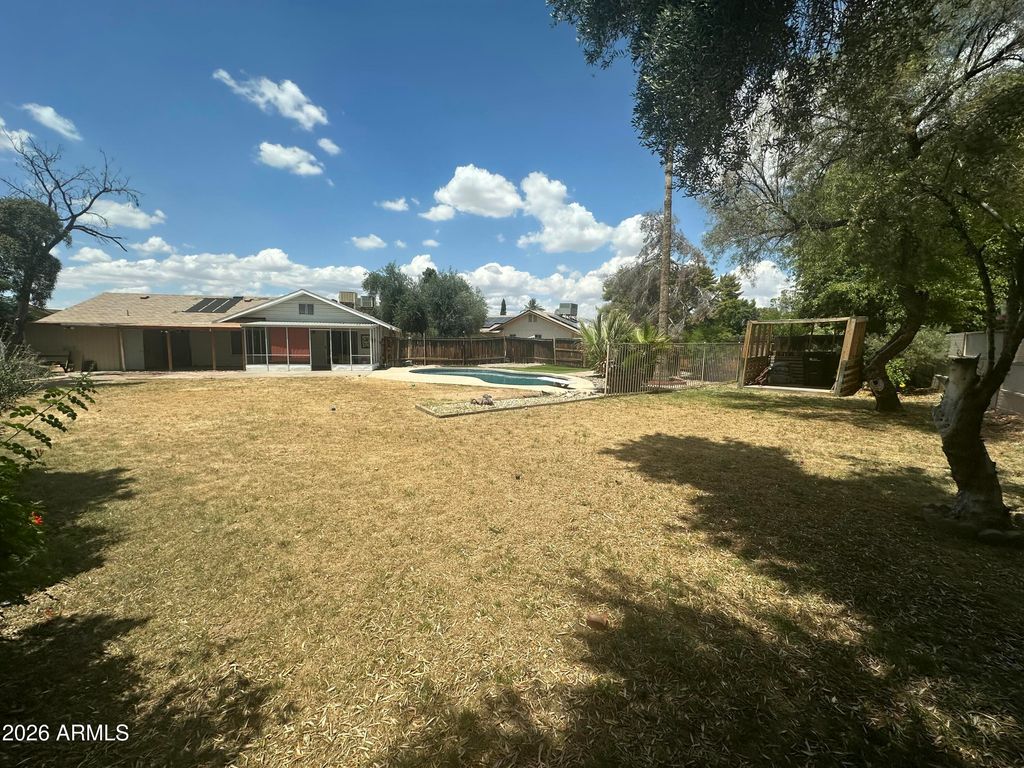 Image 12 of property listing at 4926 W JOYCE Circle, Glendale, AZ 85308