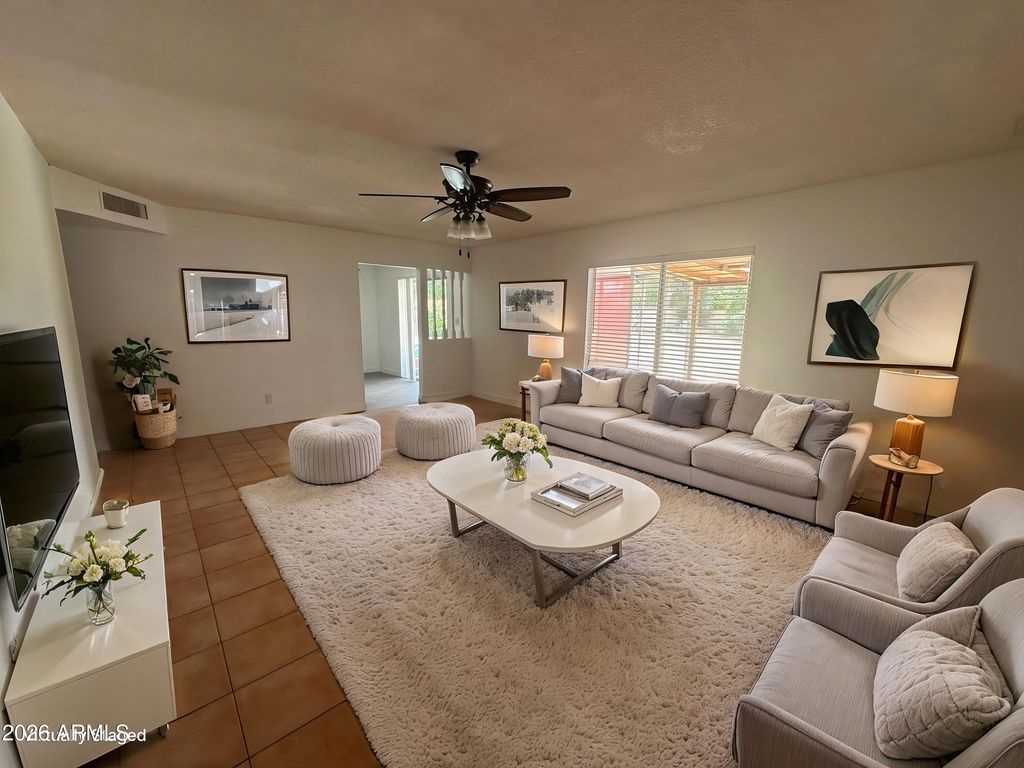 Image 2 of property listing at 4926 W JOYCE Circle, Glendale, AZ 85308