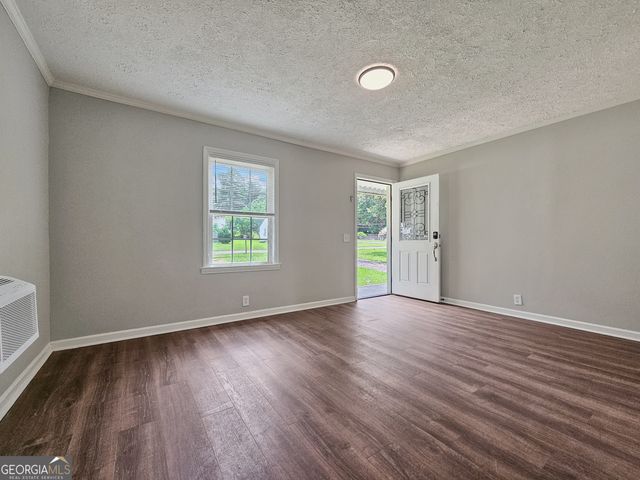 202 White Street, Hogansville, GA 30230