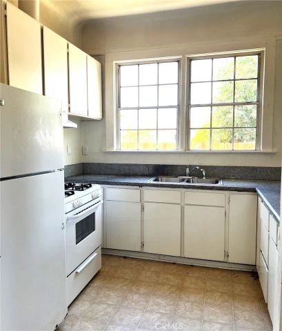 325 N Palos Verdes, San Pedro, CA 90731