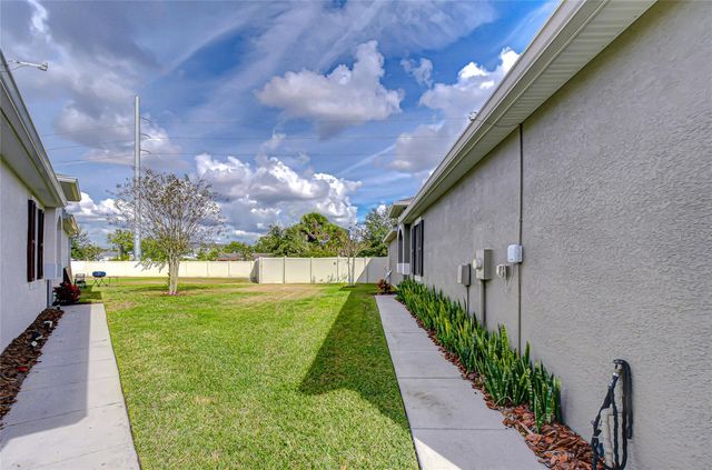 10497 HERON HIDEAWAY LOOP, Land O Lakes, FL 34638