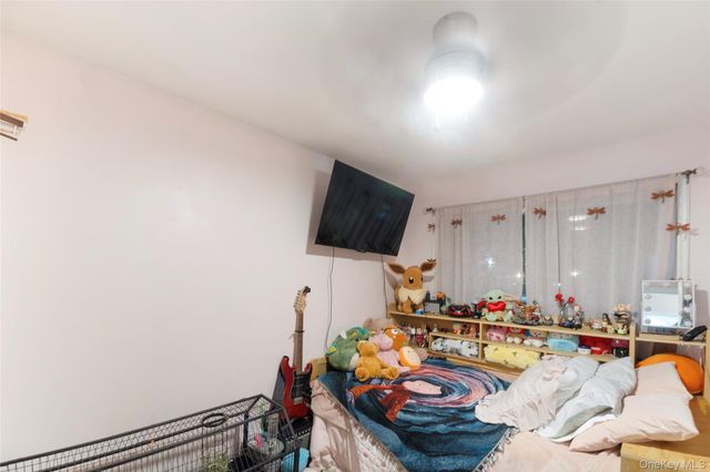 288 Feller Drive, Central Islip, NY 11722