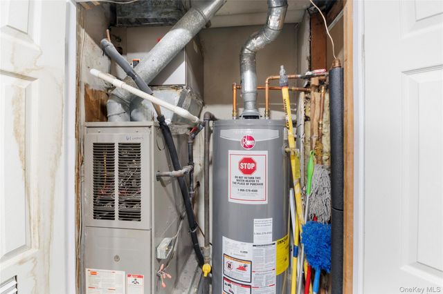 288 Feller Drive, Central Islip, NY 11722