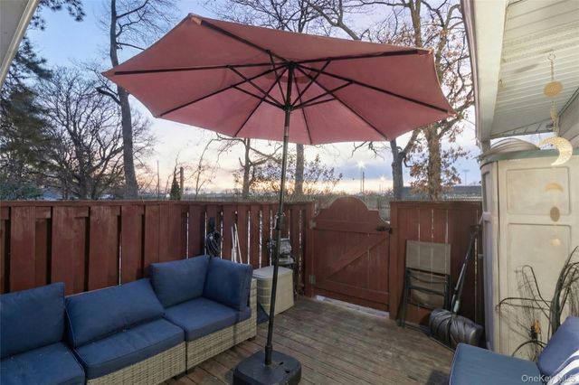 288 Feller Drive, Central Islip, NY 11722