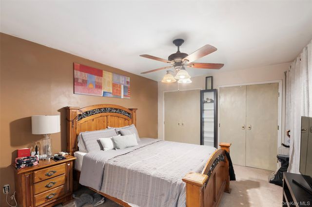 288 Feller Drive, Central Islip, NY 11722