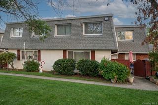 288 Feller Drive, Central Islip, NY 11722