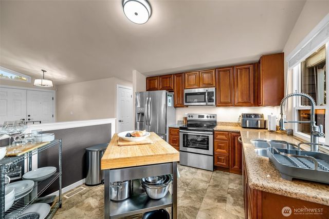 32867 42nd Place SW, Federal Way, WA 98023