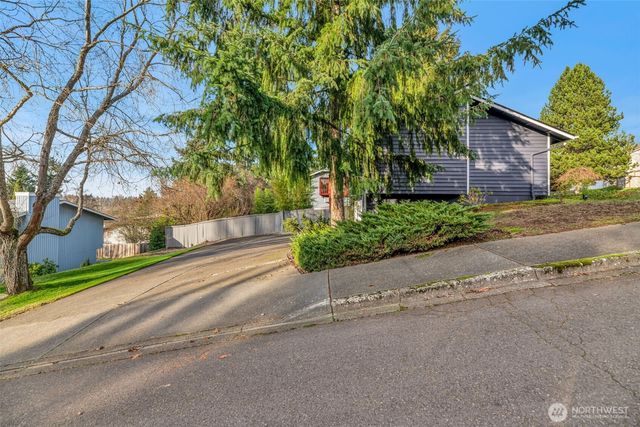 32867 42nd Place SW, Federal Way, WA 98023