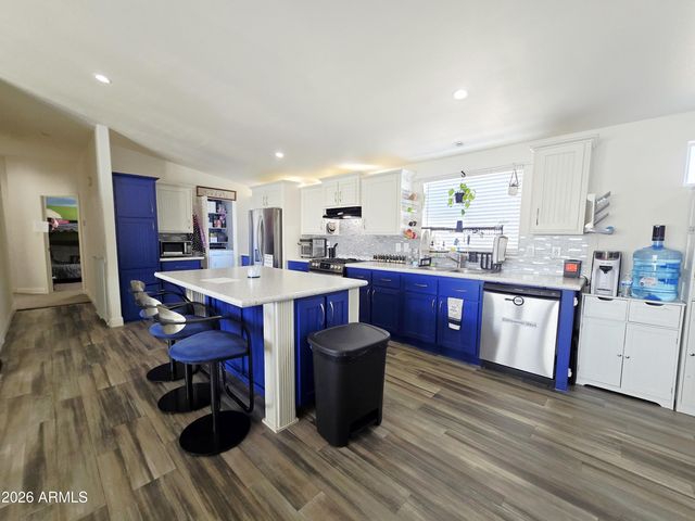 608 S 92ND Place, Mesa, AZ 85208