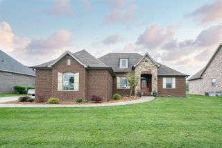 2110 Foster Cir, Cookeville, TN 38501