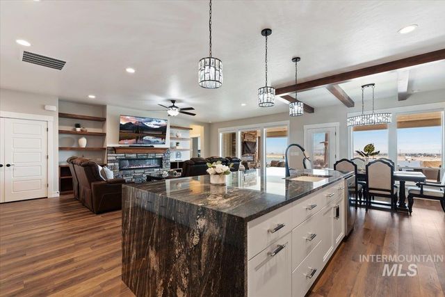 16834 Long Meadow Dr, Caldwell, ID 83607