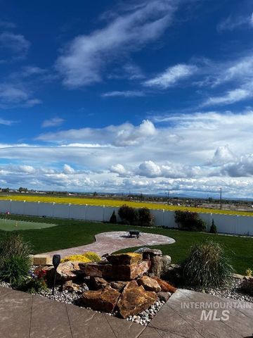16834 Long Meadow Dr, Caldwell, ID 83607