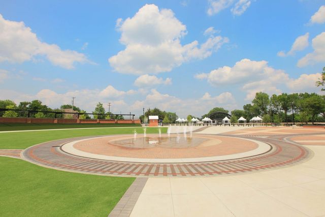 1739 Whispering Meadow Drive, Van Alstyne, TX 75495