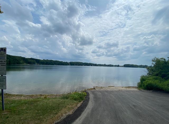 2291 W 22nd Street, Fremont, MI 49412