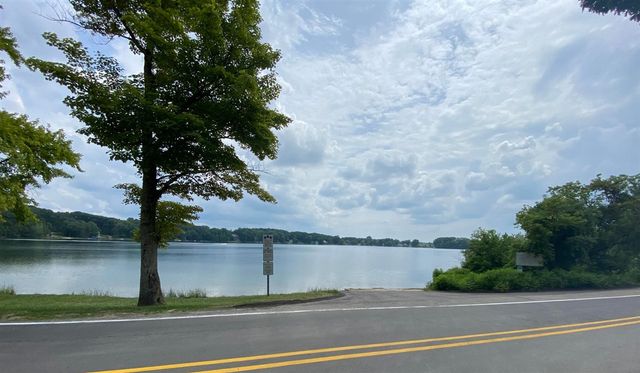 2291 W 22nd Street, Fremont, MI 49412