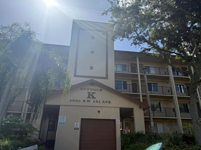 1001 SW 141st Avenue 408K, Pembroke Pines, FL 33027