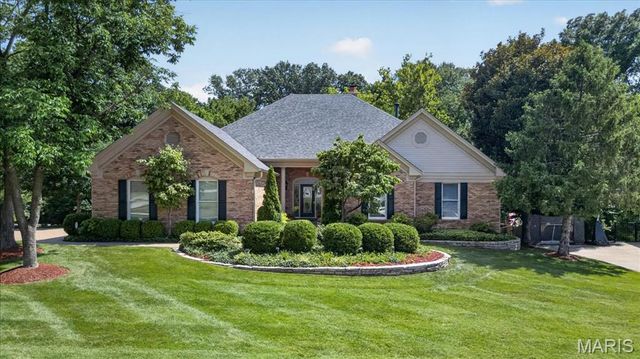 12402 Stratford Ridge Court, Creve Coeur, MO 63141