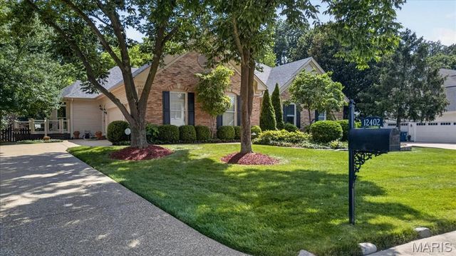 12402 Stratford Ridge Court, Creve Coeur, MO 63141