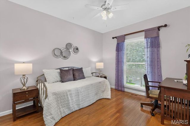 12402 Stratford Ridge Court, Creve Coeur, MO 63141