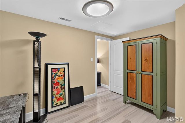 12402 Stratford Ridge Court, Creve Coeur, MO 63141