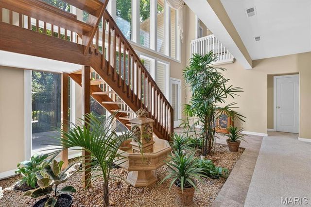 12402 Stratford Ridge Court, Creve Coeur, MO 63141