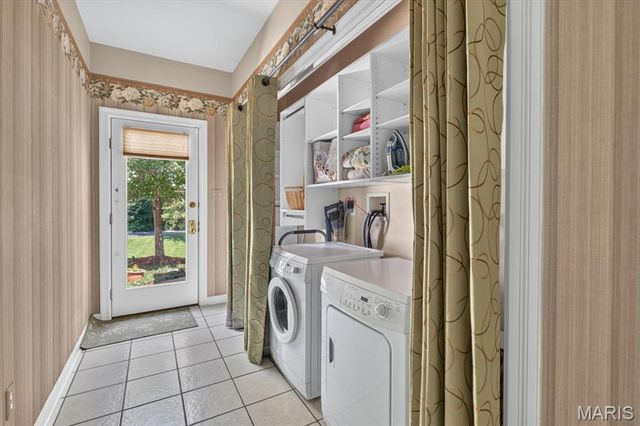 12402 Stratford Ridge Court, Creve Coeur, MO 63141