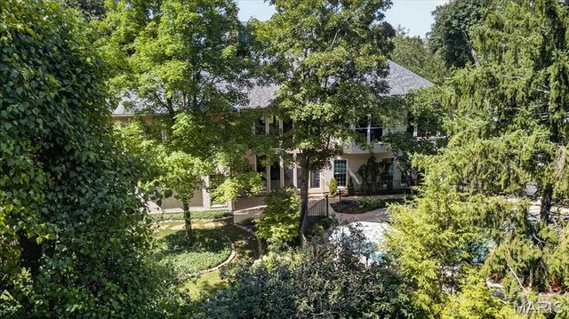 12402 Stratford Ridge Court, Creve Coeur, MO 63141