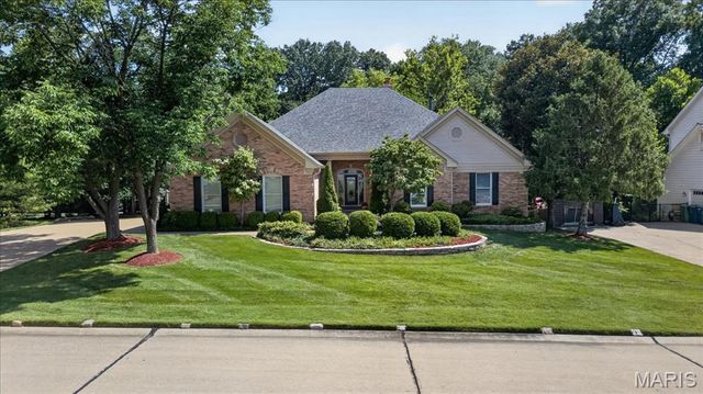 12402 Stratford Ridge Court, Creve Coeur, MO 63141