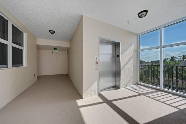 3329 SUNSET KEY CIRCLE 308, Punta Gorda, FL 33955