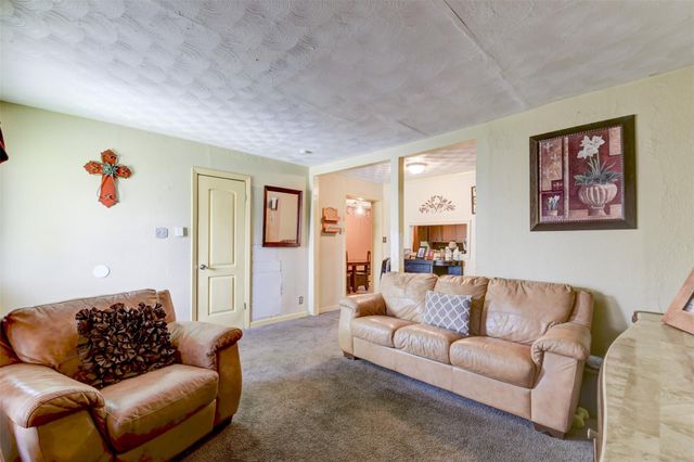 1202 Hunter Drive, Texas City, TX 77590