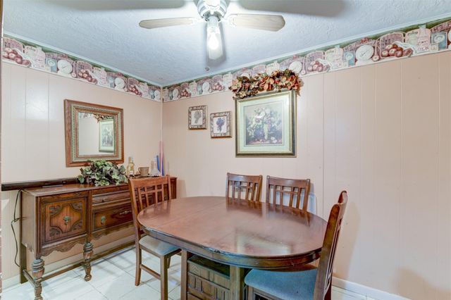 1202 Hunter Drive, Texas City, TX 77590